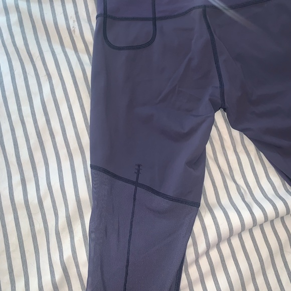 Lululemon - Picture 3 of 3